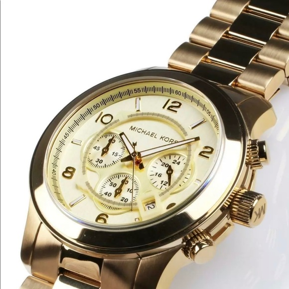 Michael Kors large gold runway watch - Picture 3 of 3